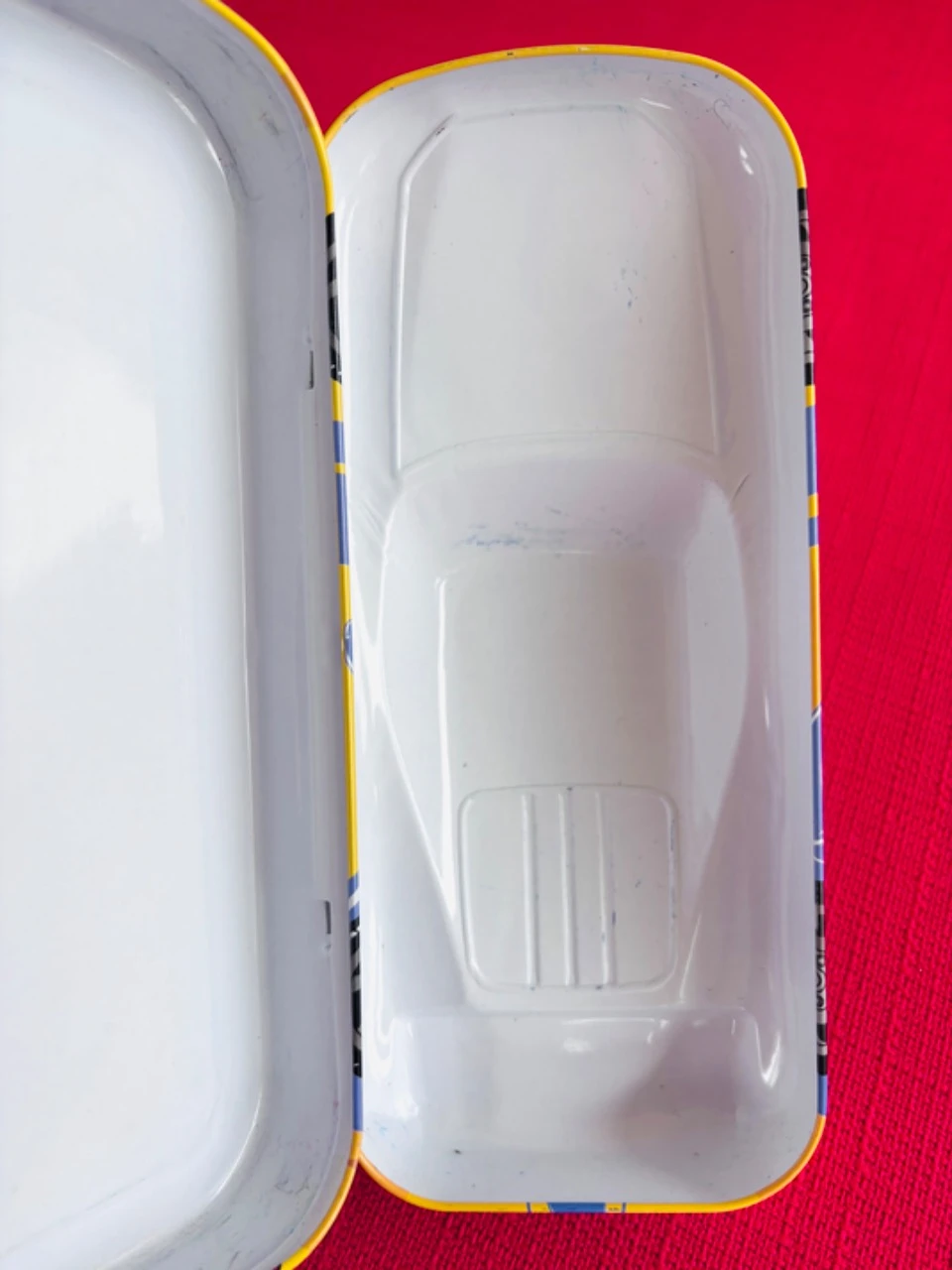 Caja de metal, estuche Dinocco Cruz Ramirez Cars Disney Pixar – photo 6